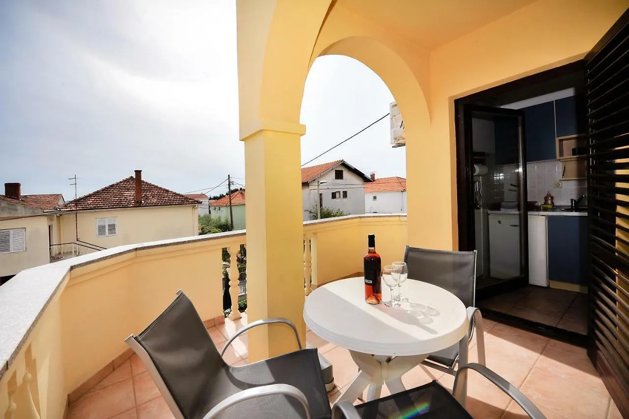 Guesthouse Baric Zara 3*,
